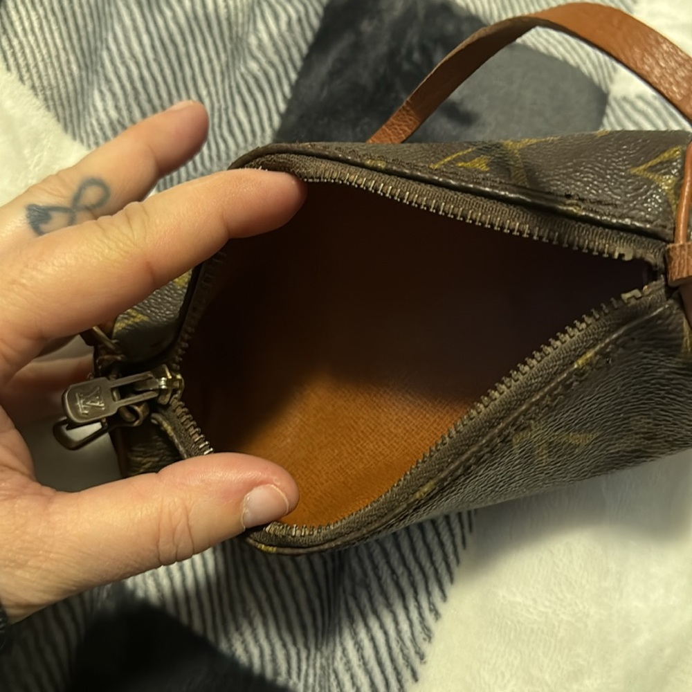 Authentic Louis Vuitton monogram Papillion 30 with pouch - Picture 11 of 16